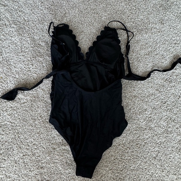 Scallop Trim Maternity Swimsuit One Piece V Neck Pregnancy Bathing Suit Black L - Picture 9 of 10